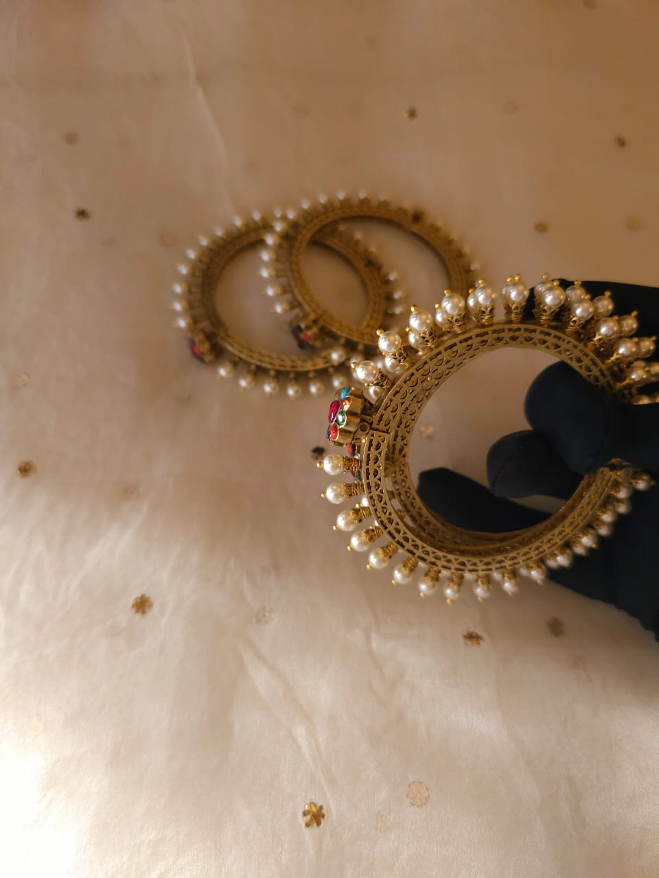 Gokhru pearl bangle
