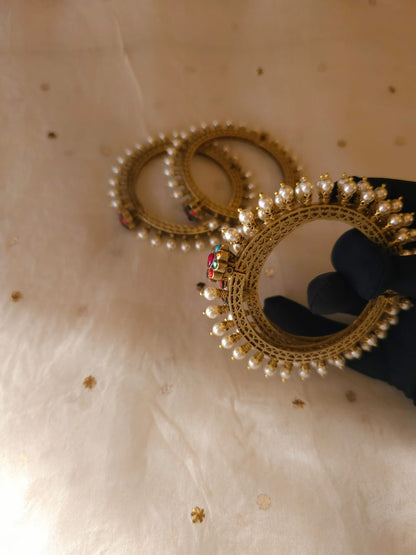 Gokhru pearl bangle