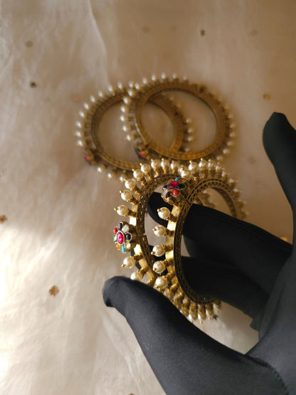 Gokhru pearl bangle
