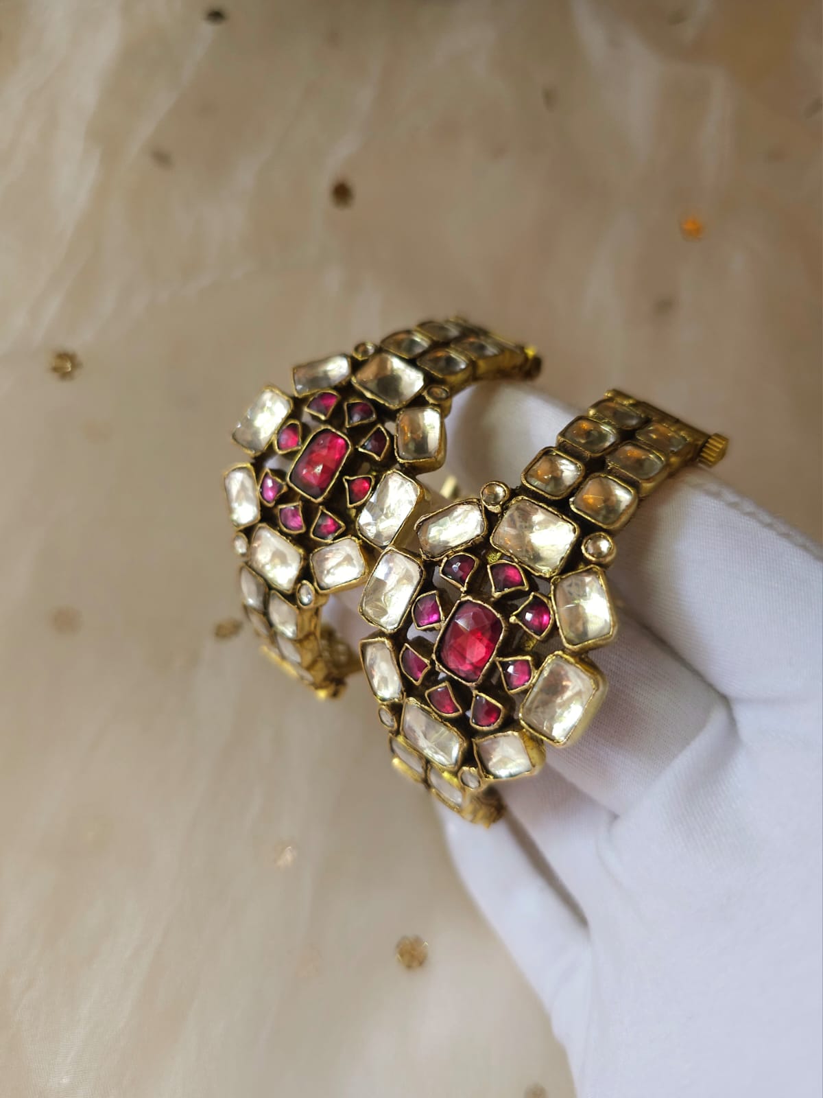 Gulkand oval bangle