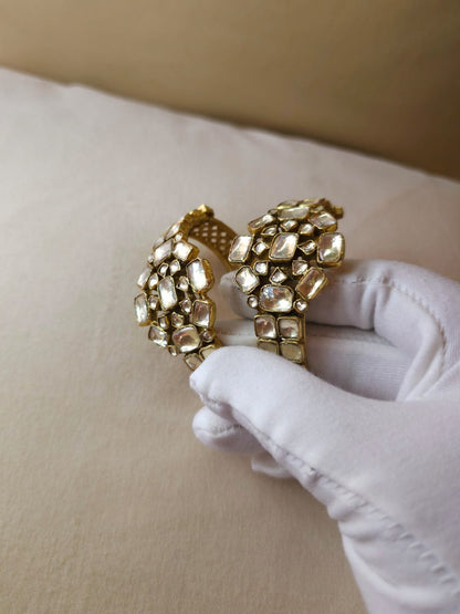 Tilottama oval bangle