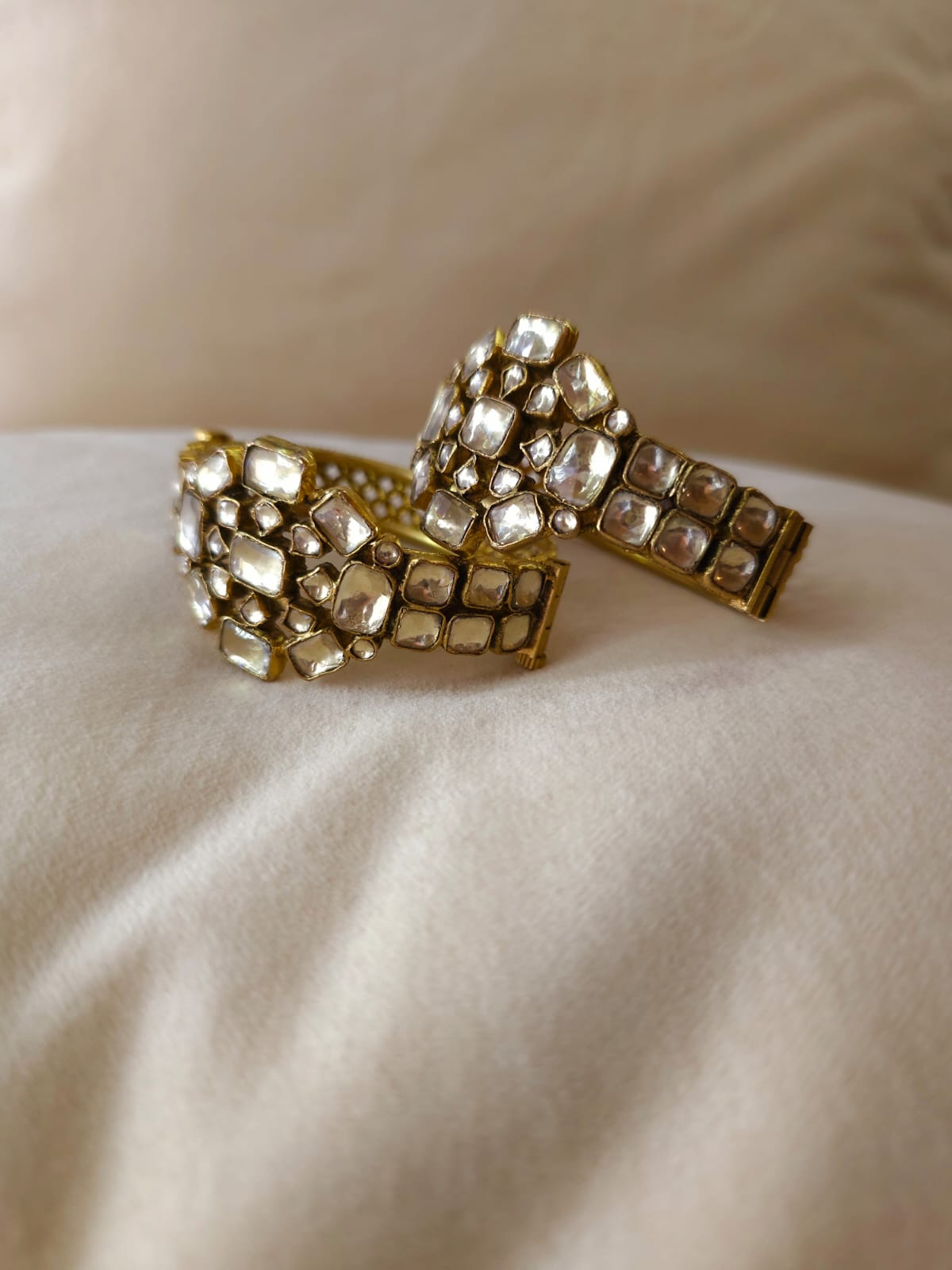 Tilottama oval bangle