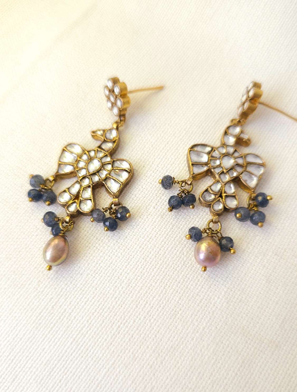 Ryul hawk pearl earrings