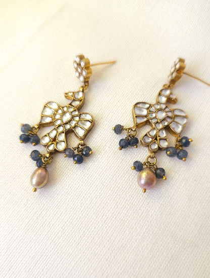 Ryul hawk pearl earrings