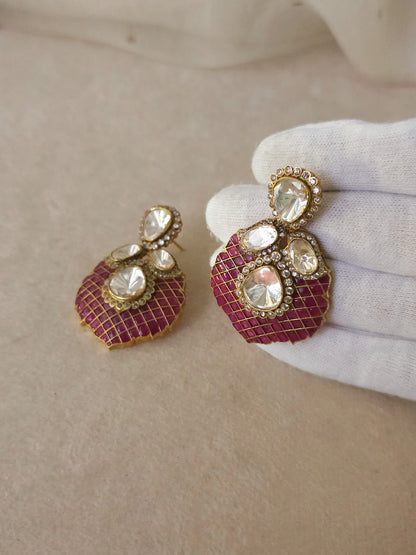 The rose dwar winter earrings