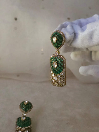 The green gate spring earrings