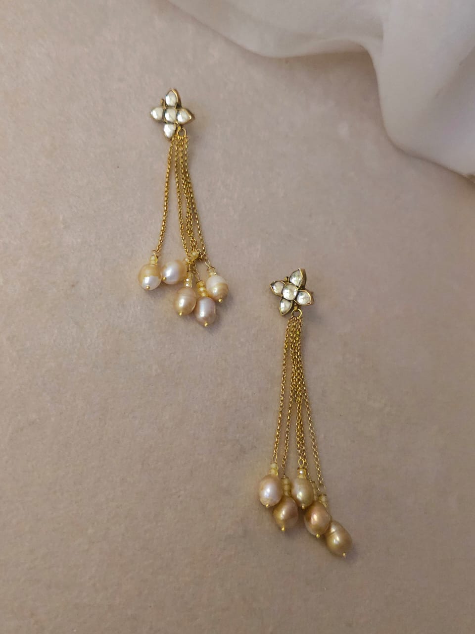 Meso pearl danglers