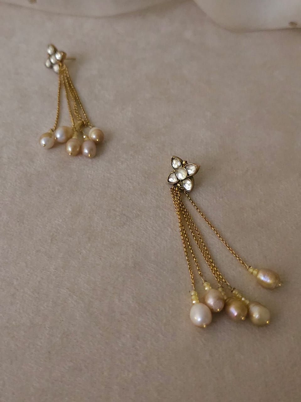 Meso pearl danglers
