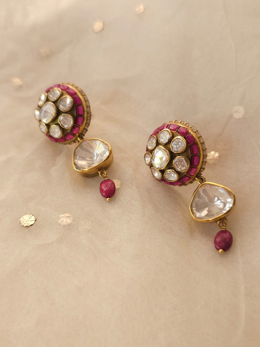 The vatika gate silver earrings