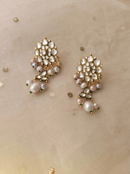 La luna pearl earrings