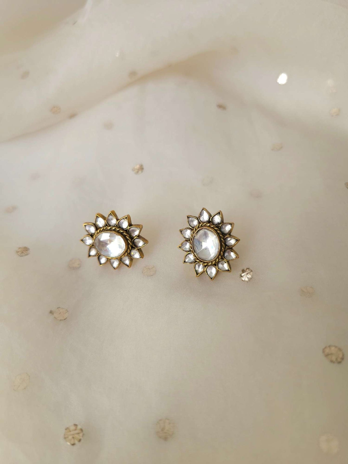 Radiant accent studs