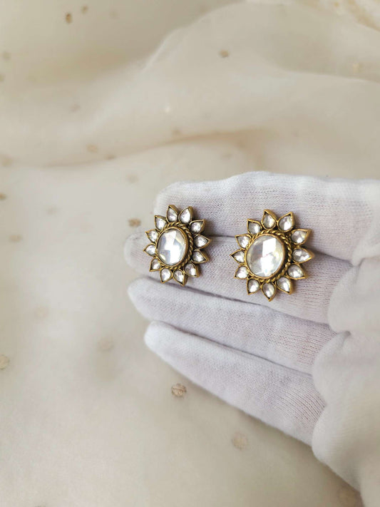 Radiant accent studs
