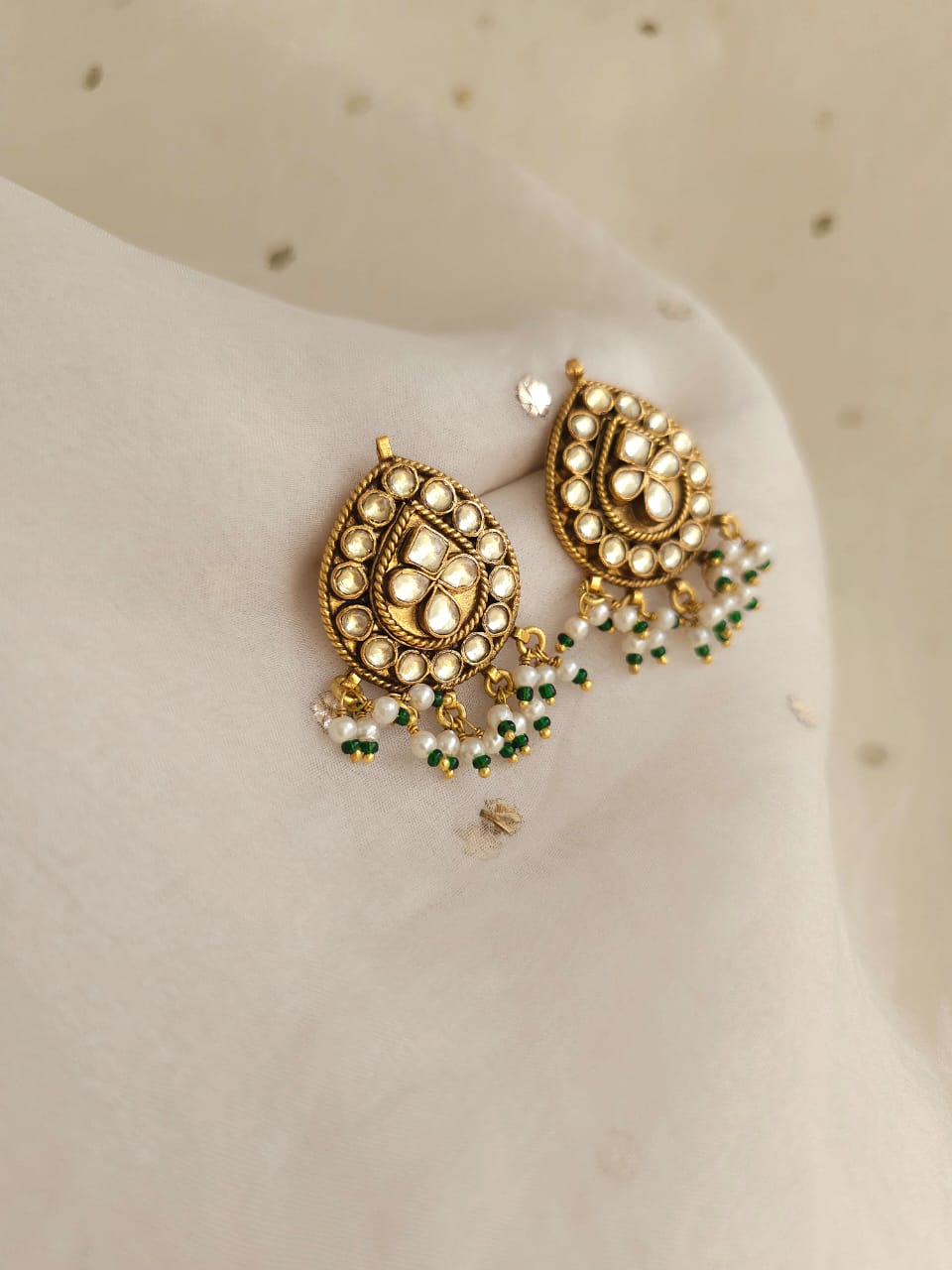 Jantar mantar studs