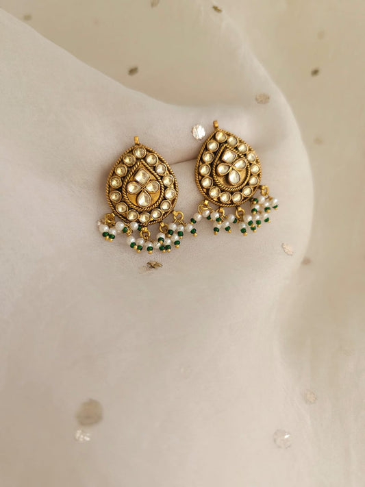 Jantar mantar studs