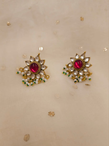 Manik-maya studs