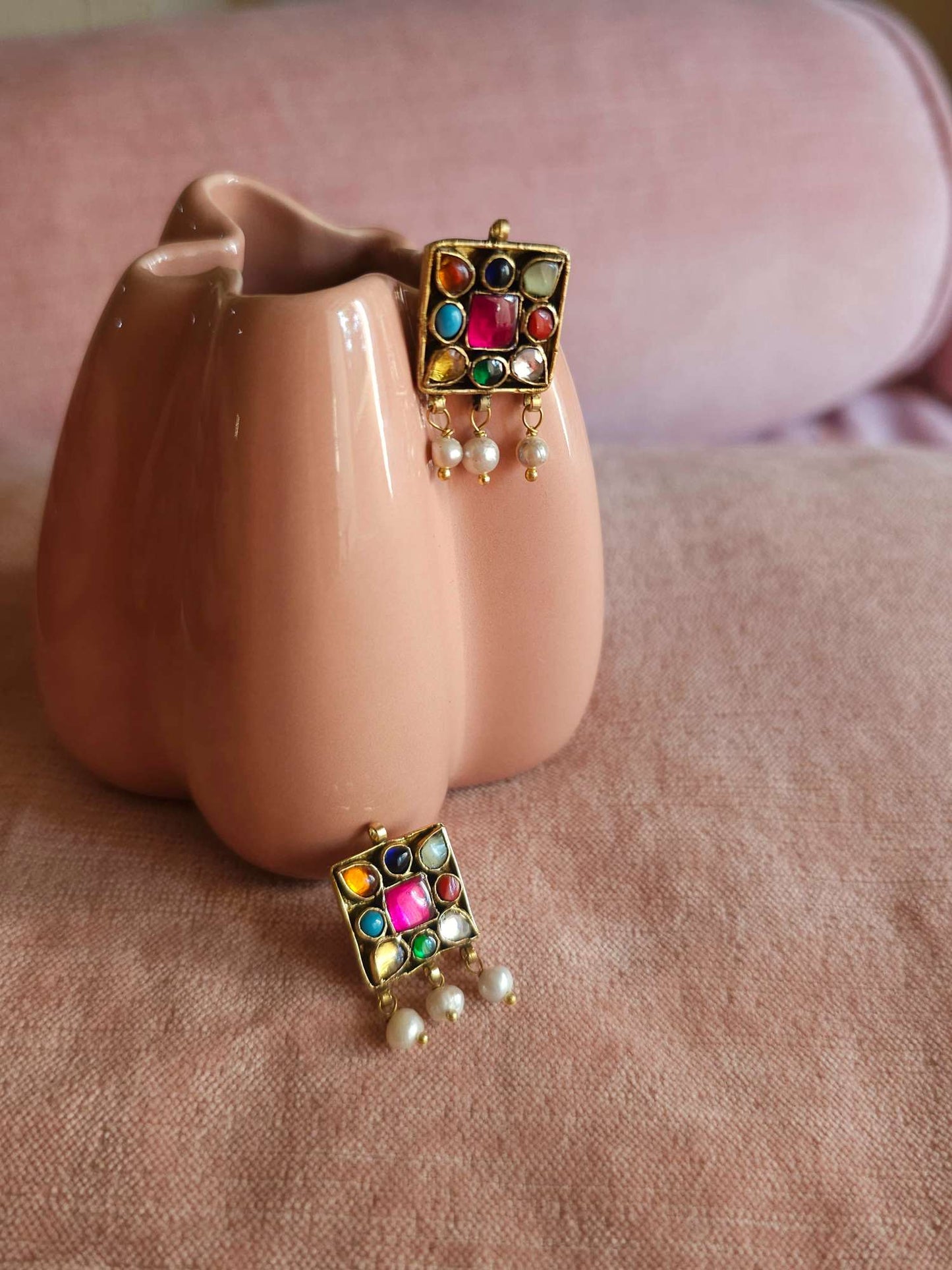 Navratan d'art studs