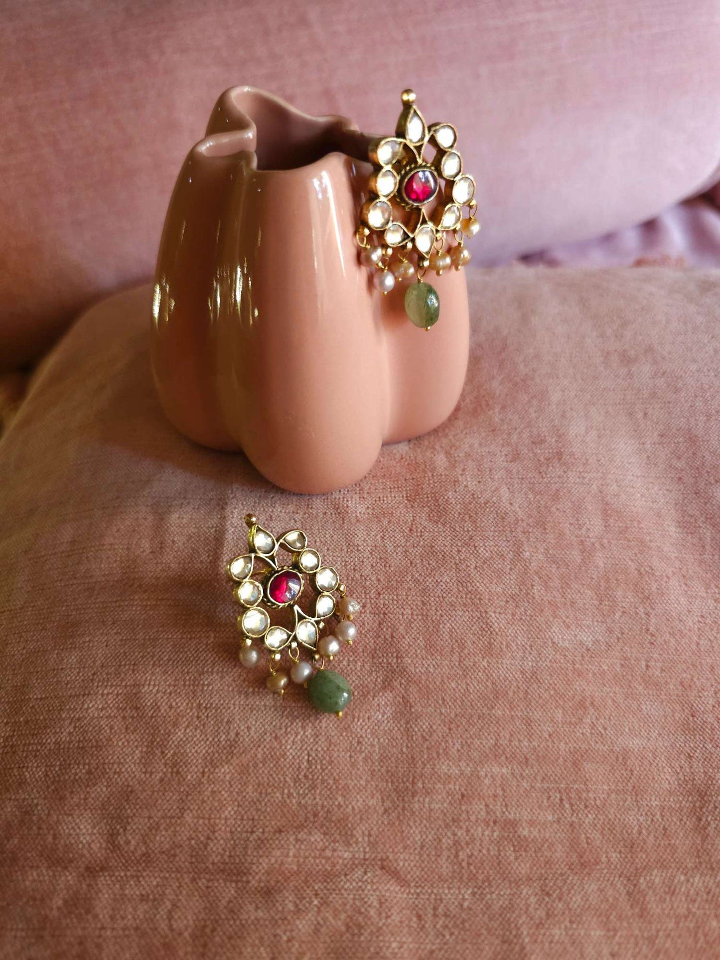 Mradu-rasa studs