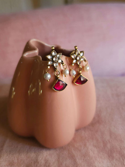 Shy di small earrings