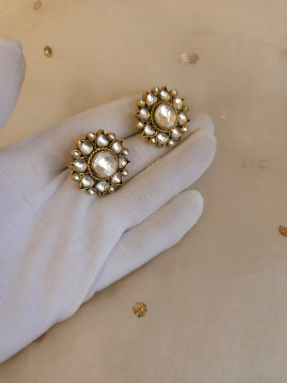 The galta gate studs