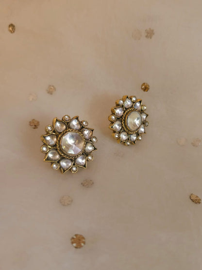 The galta gate studs