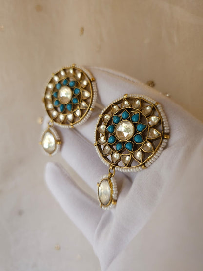 Santorini round studs