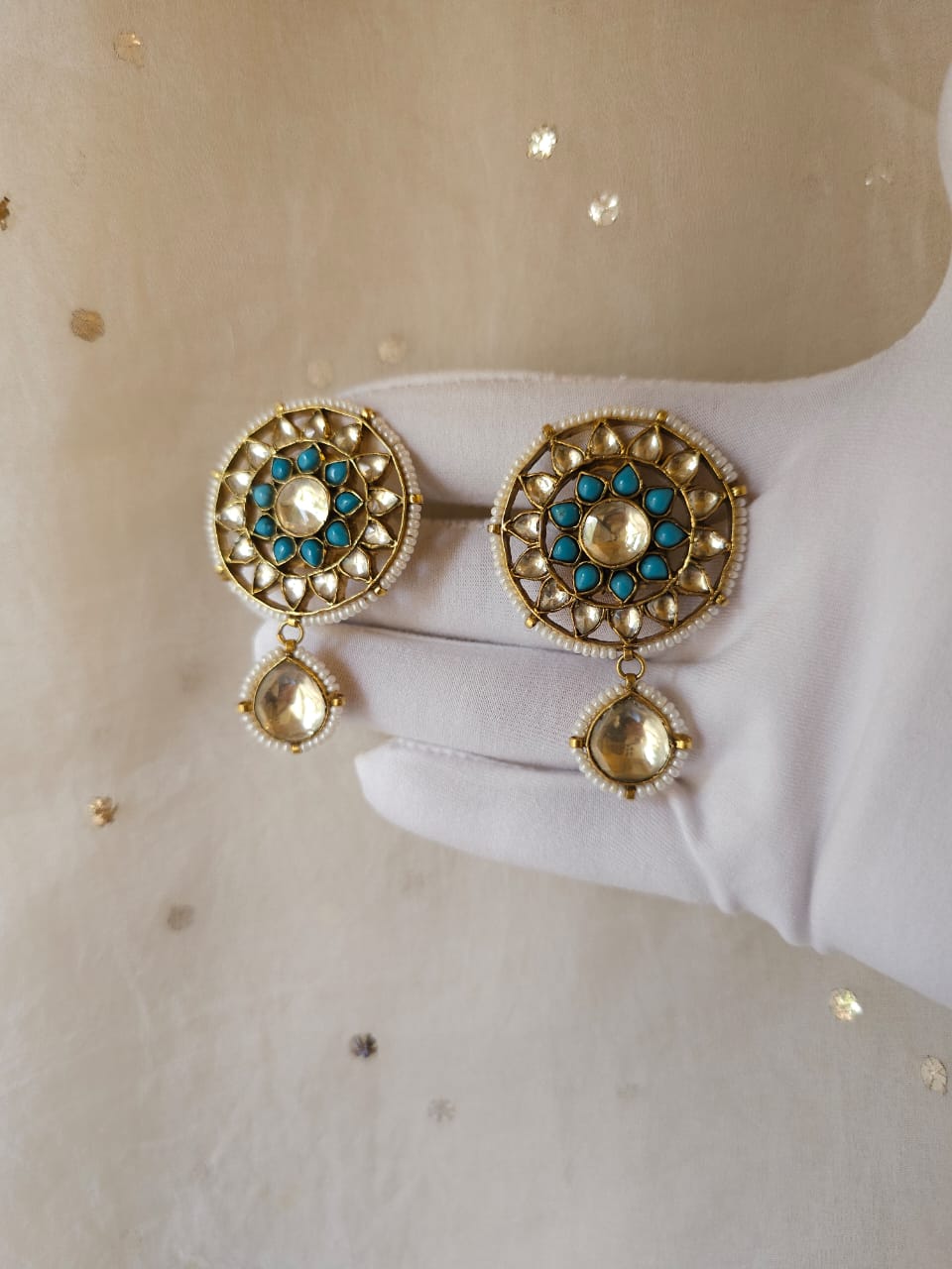 Santorini round studs