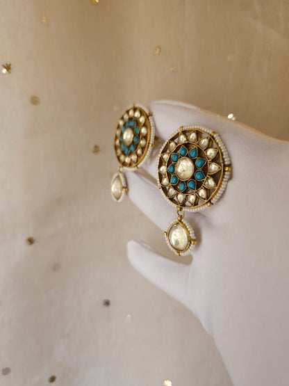 Santorini round studs