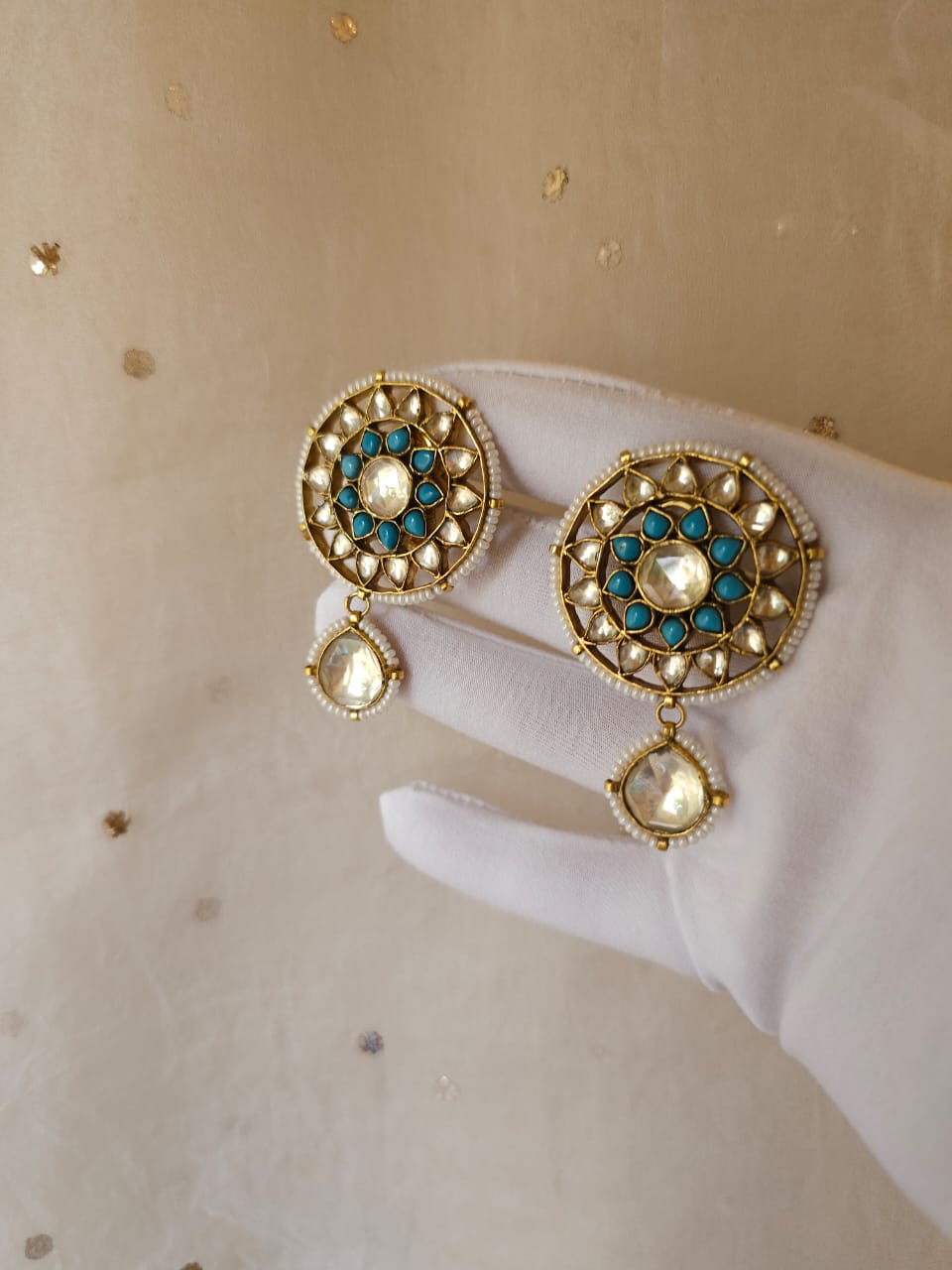 Santorini round studs