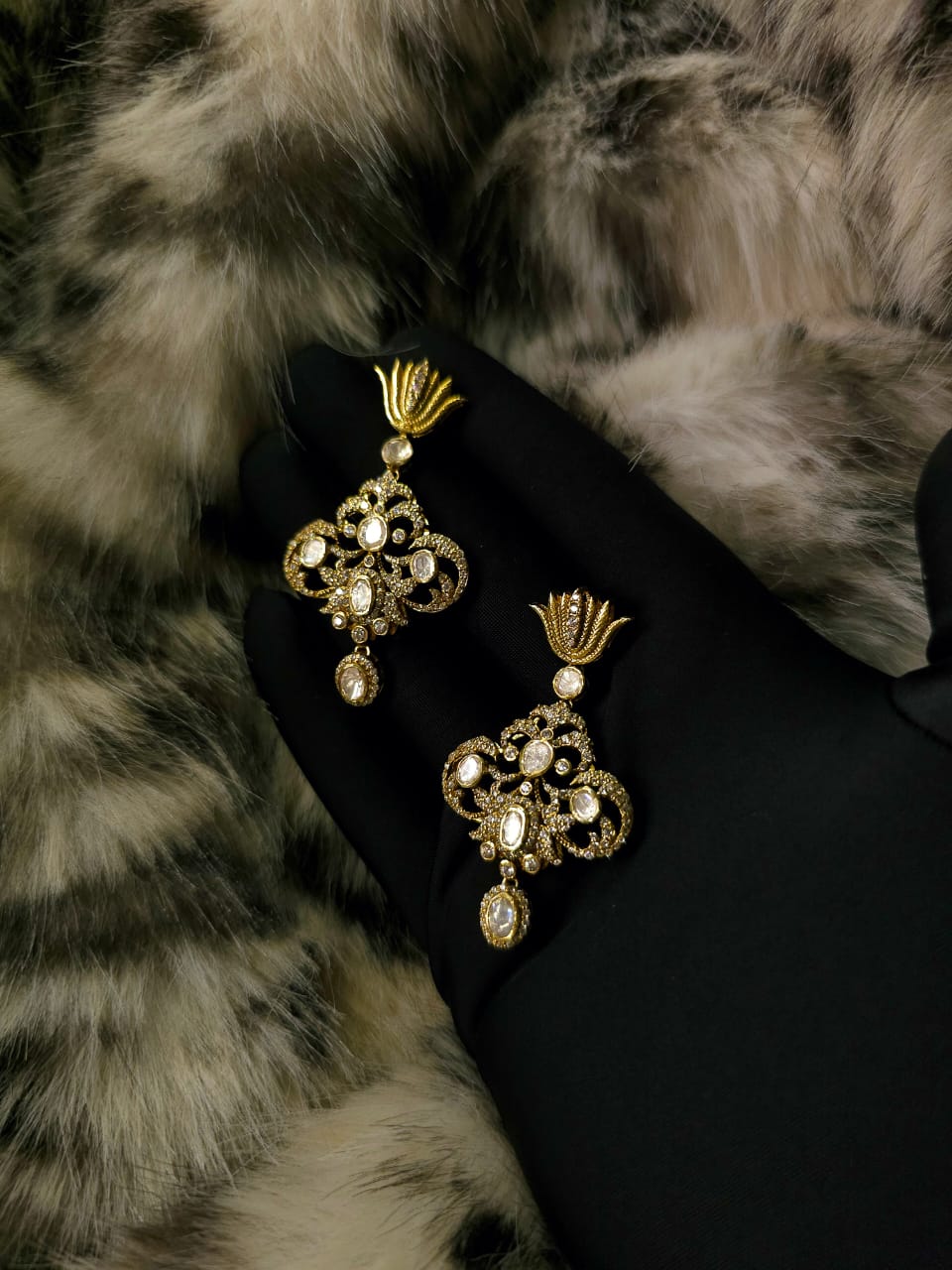 Morris lily silver earrings