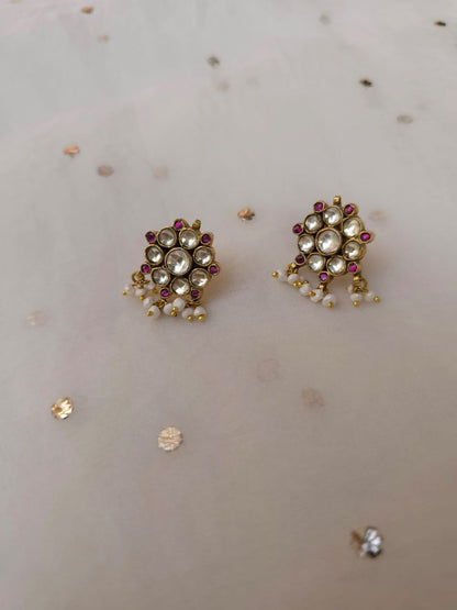 Swarna shranga studs