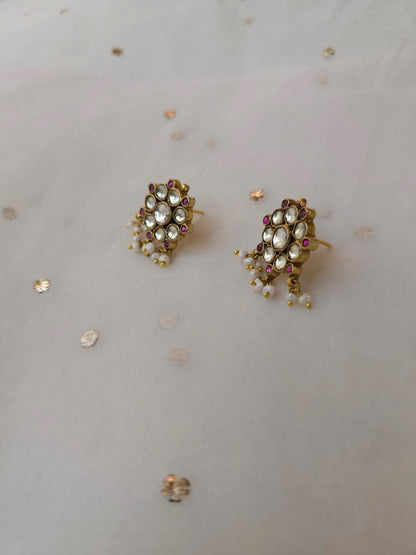 Swarna shranga studs