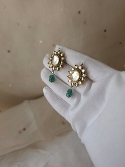 Golden accent beryl earrings