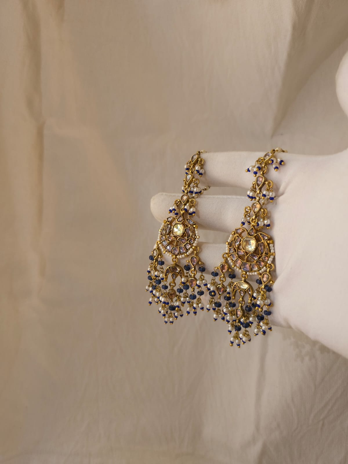Queen ayesha totem earrings