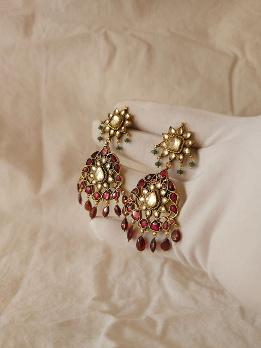 Pride of 19th century garnet earrings