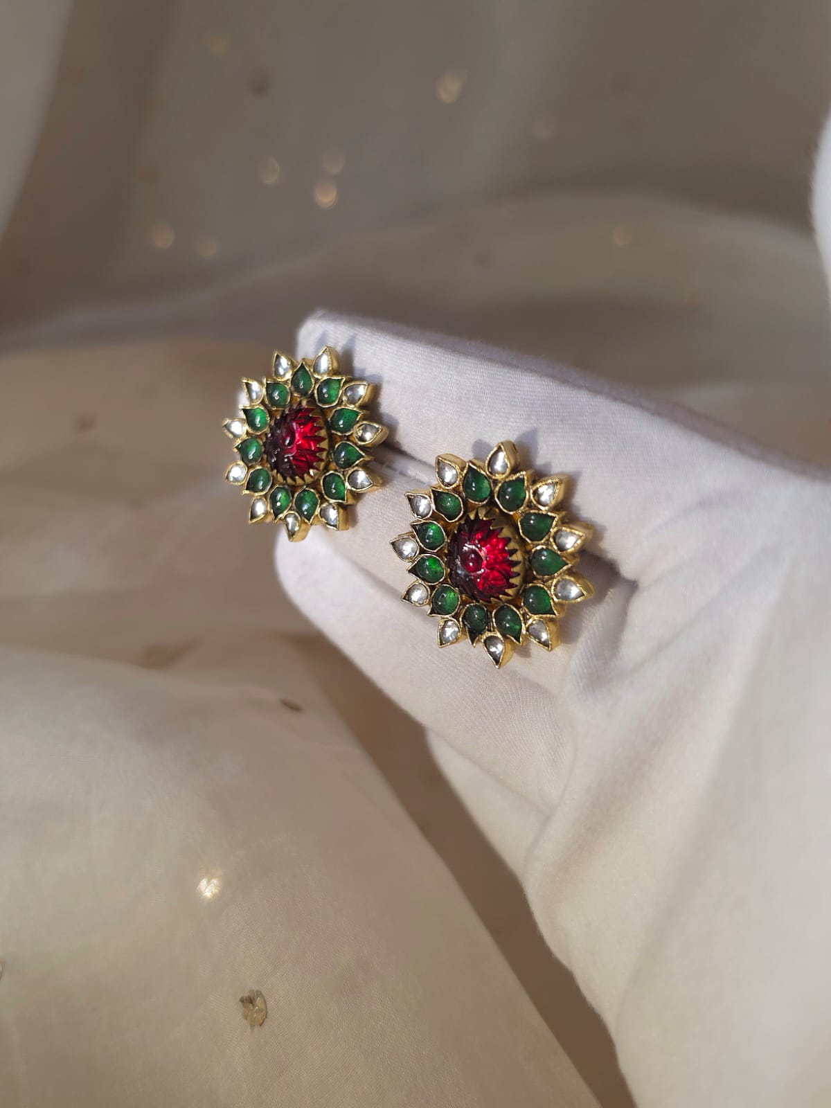 Raktagandha studs