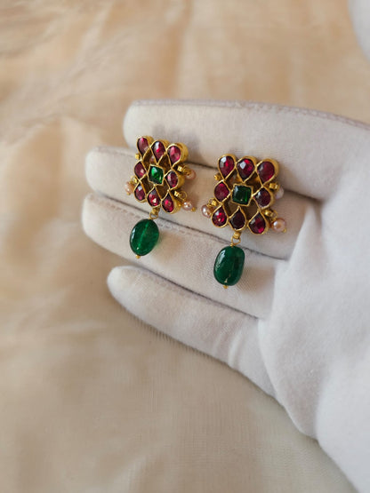 Amber rhodolite queen studs