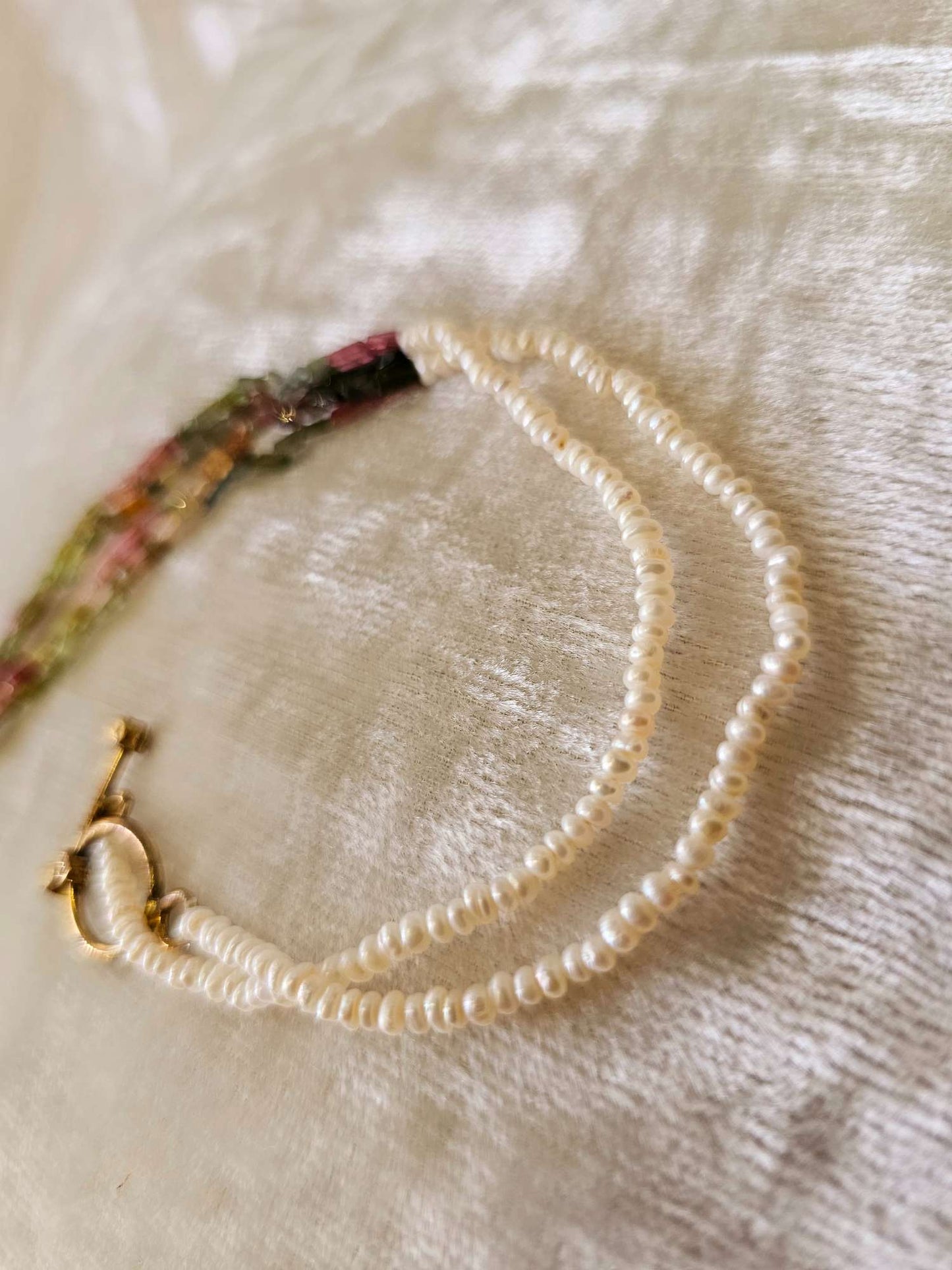 Sukhna moss pendant necklace