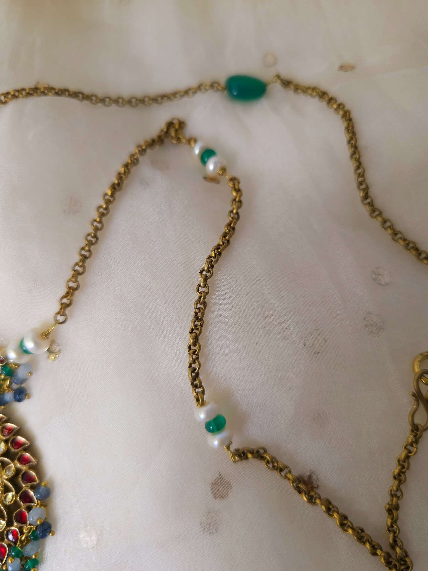 Amber queen necklace