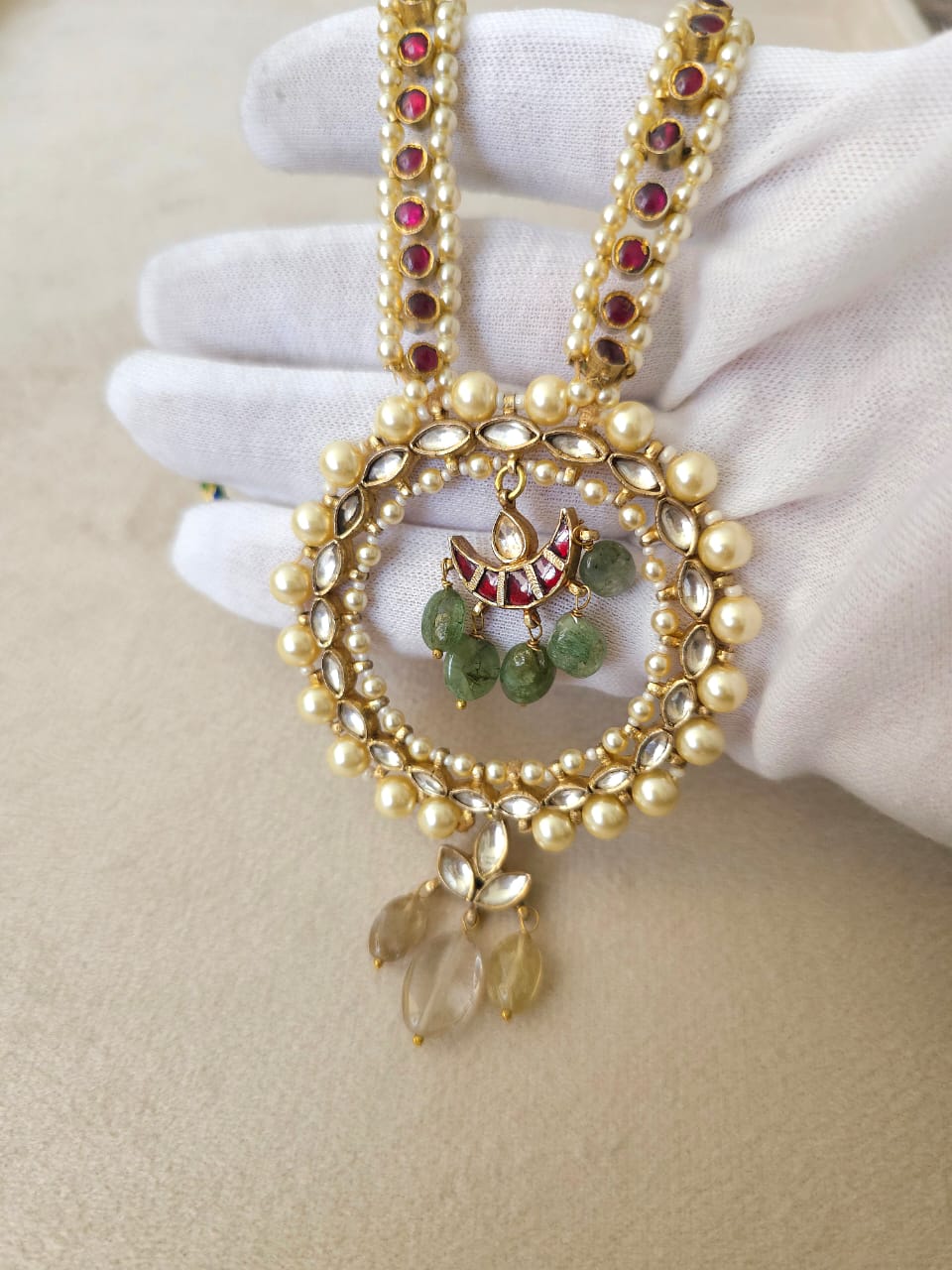 Vintage emerald necklace