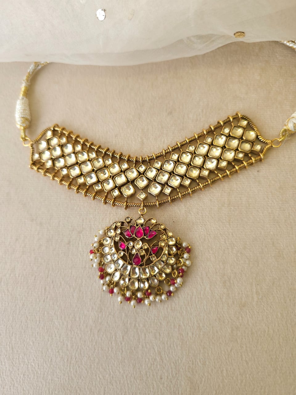 Rakta kamal necklace