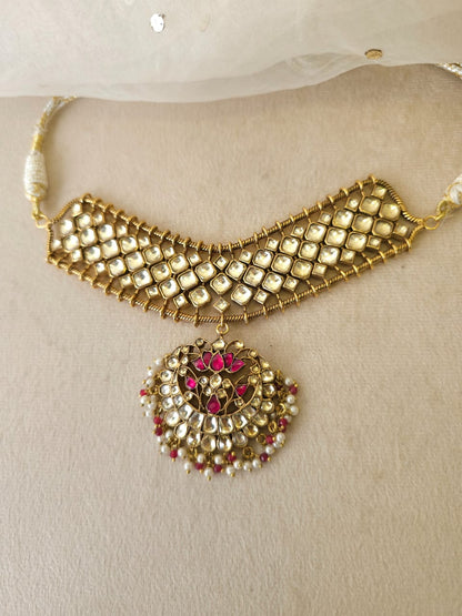 Rakta kamal necklace