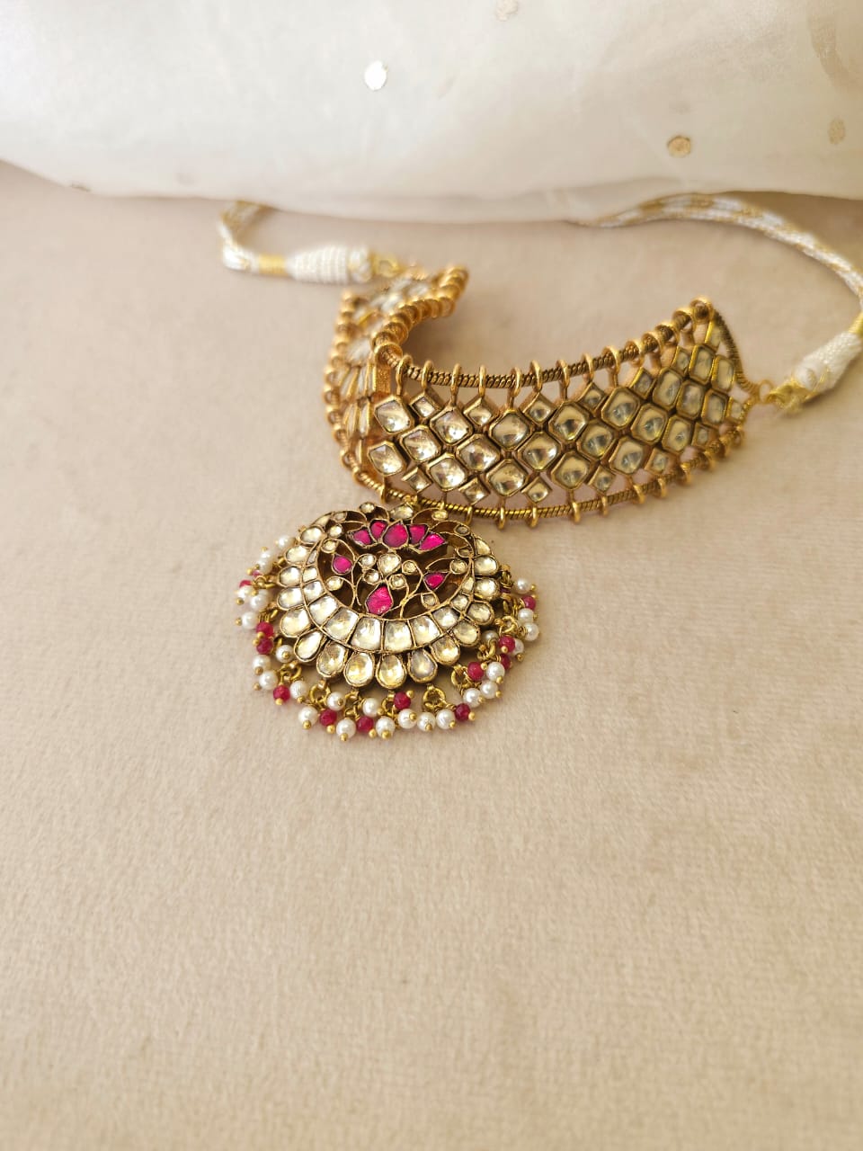 Rakta kamal necklace