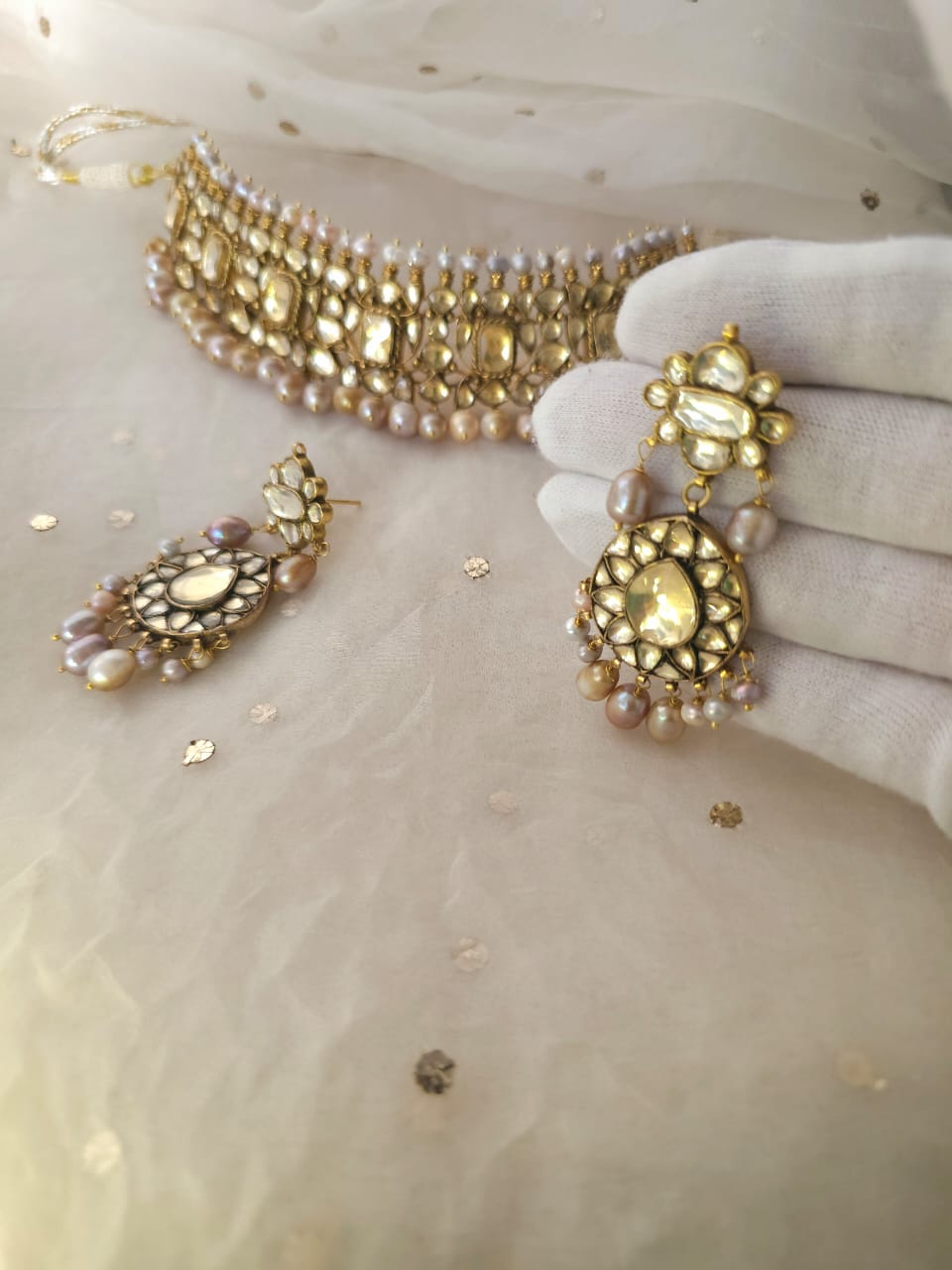 The galta gate silver necklace set