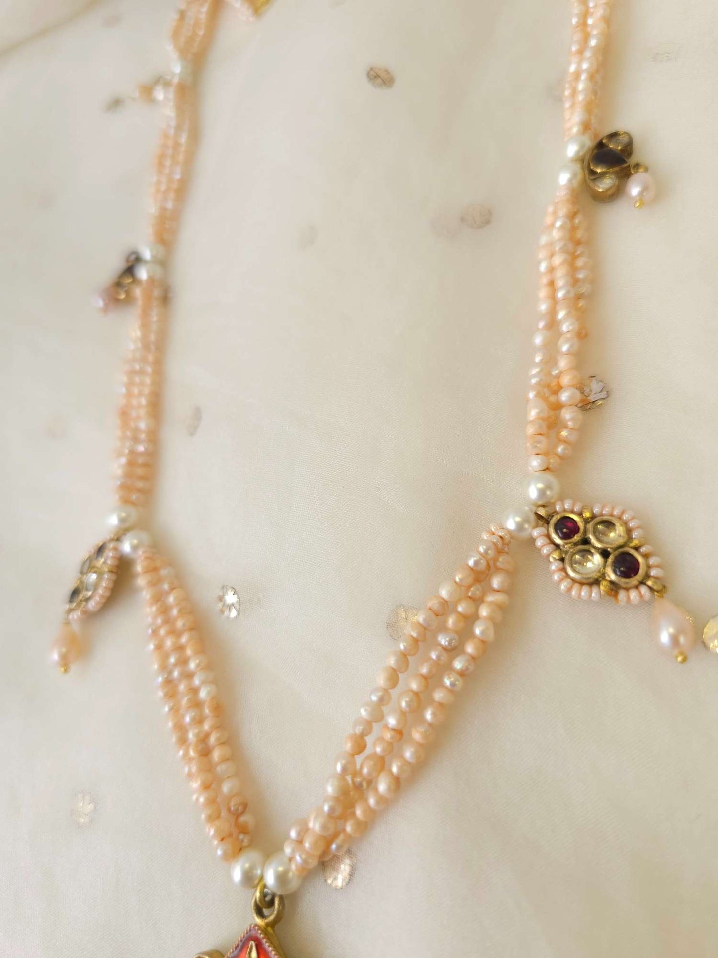 Chandpole blush necklace