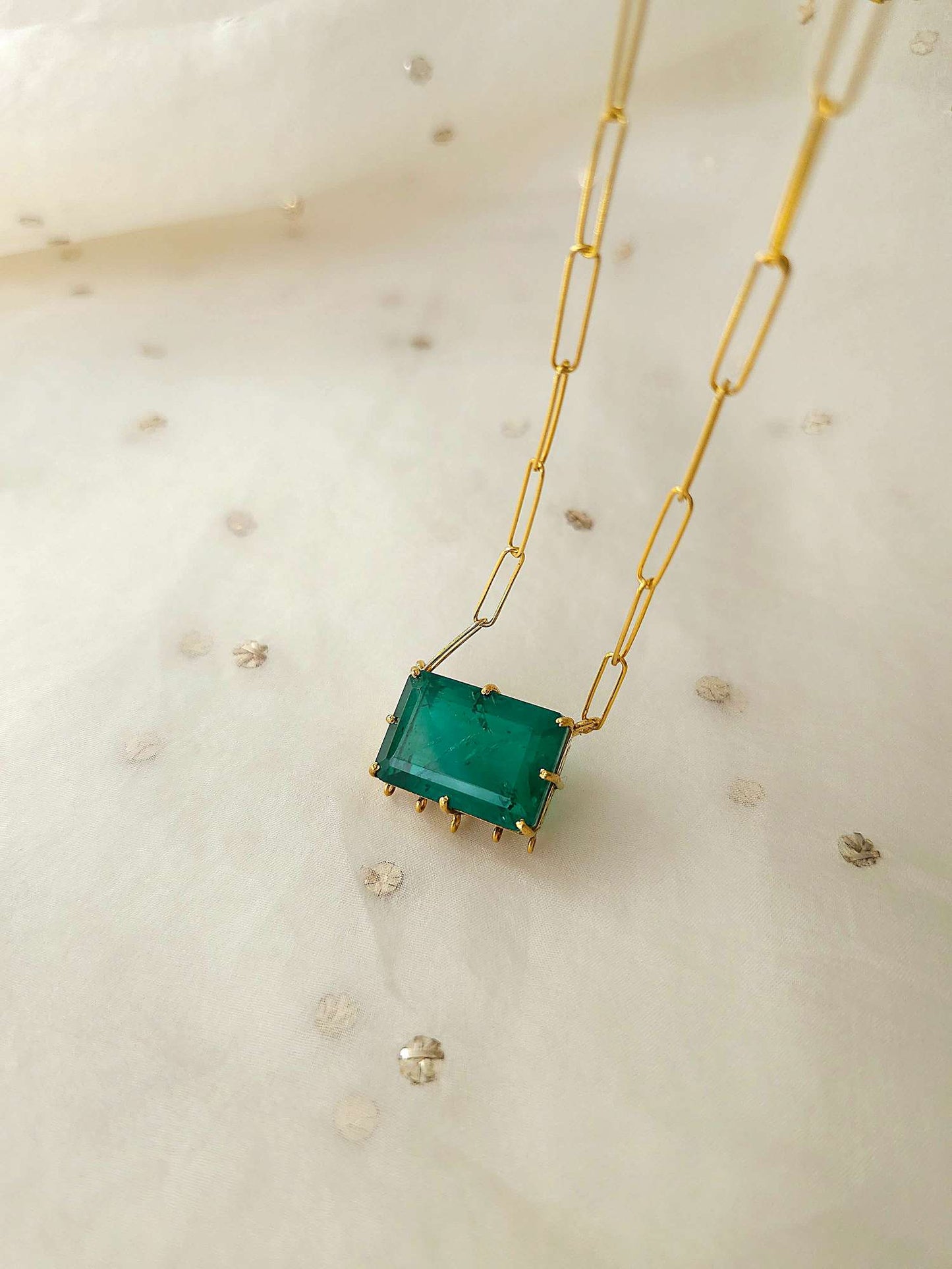 Muzo chain necklace