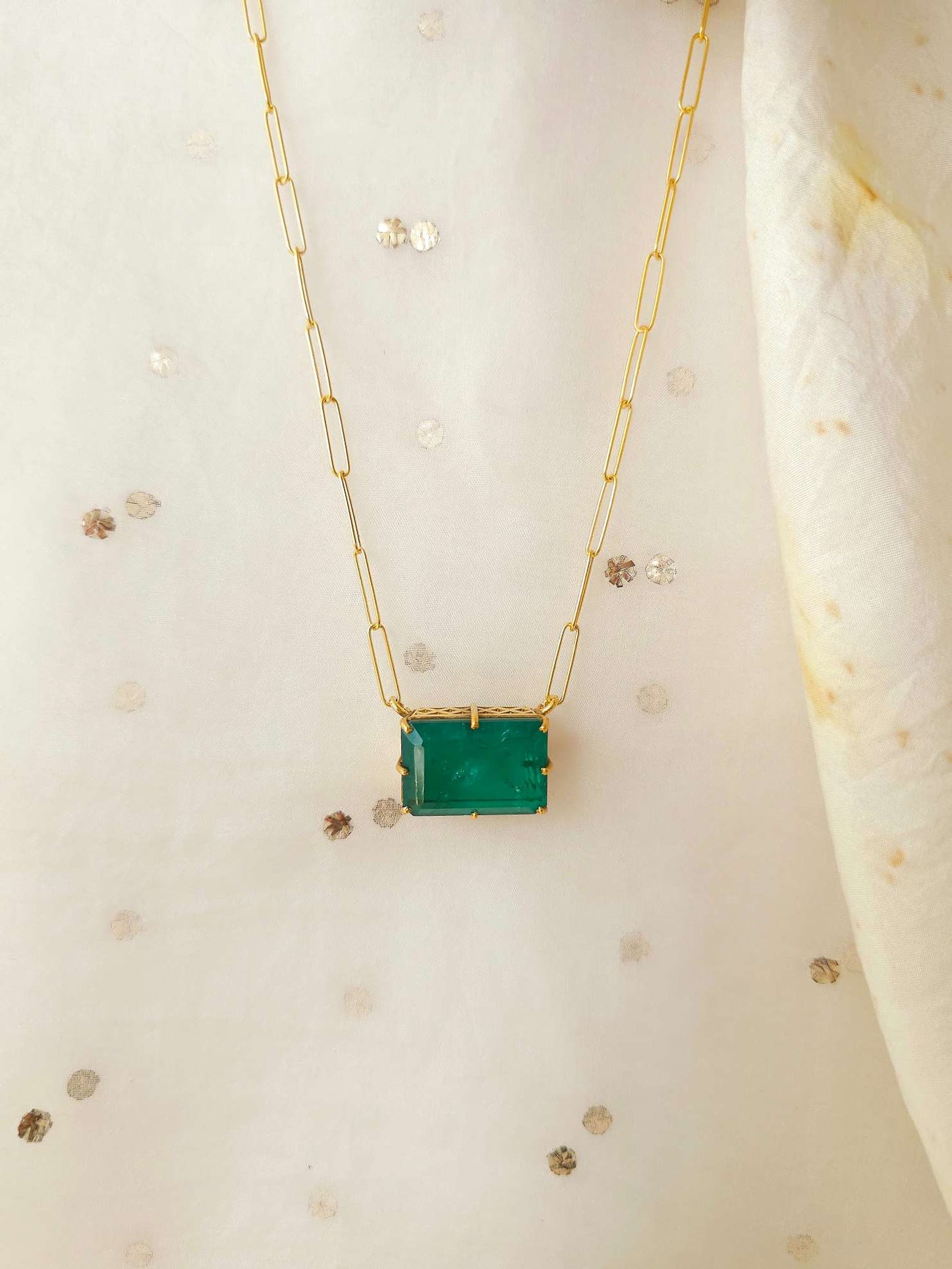 Muzo chain necklace