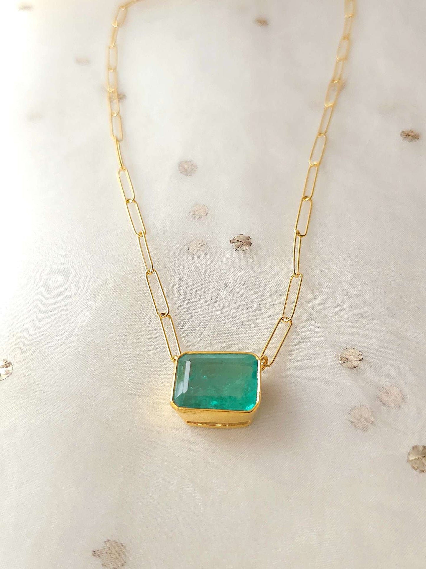 Muzo juvenile chain necklace