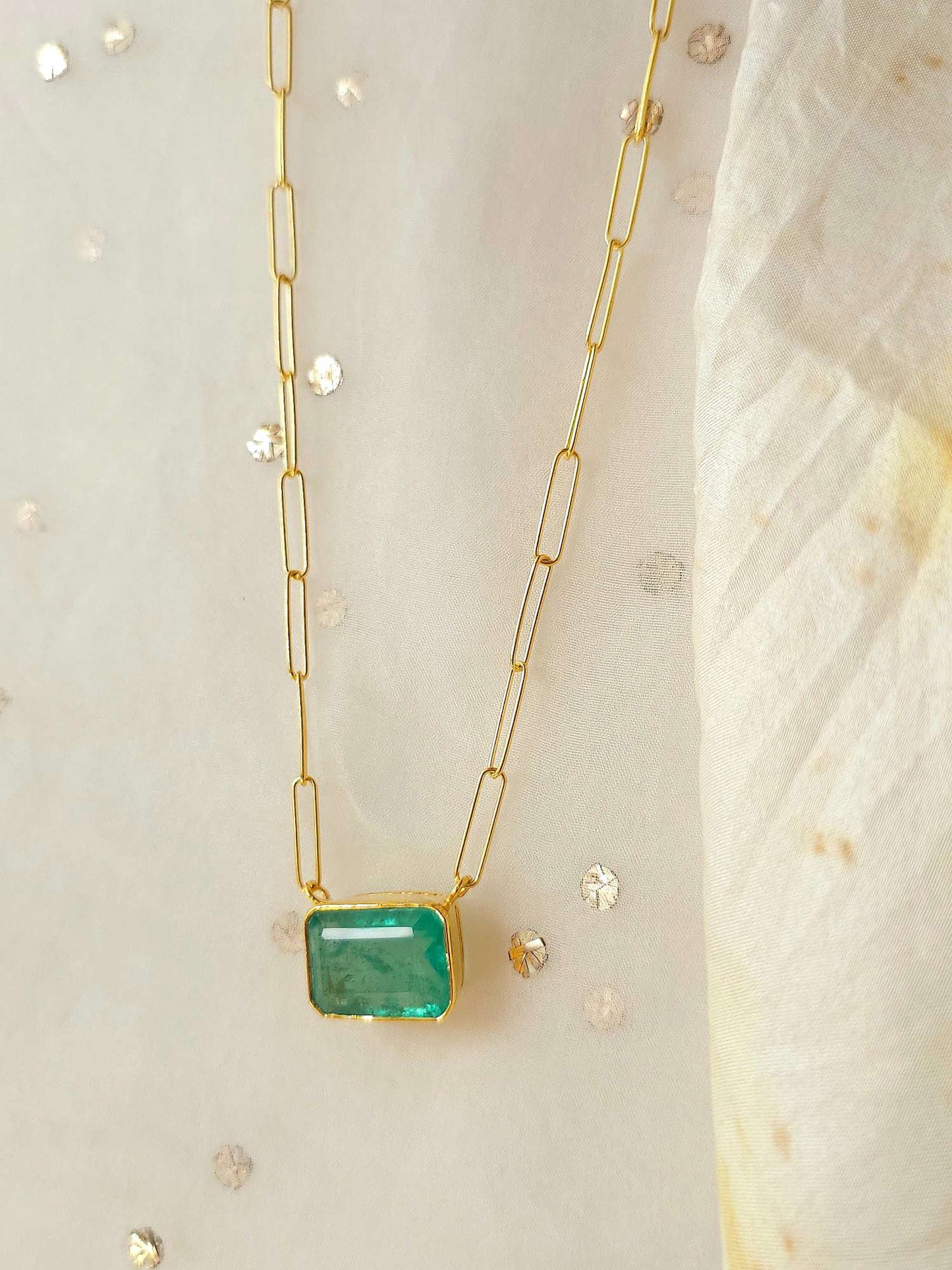 Muzo juvenile chain necklace