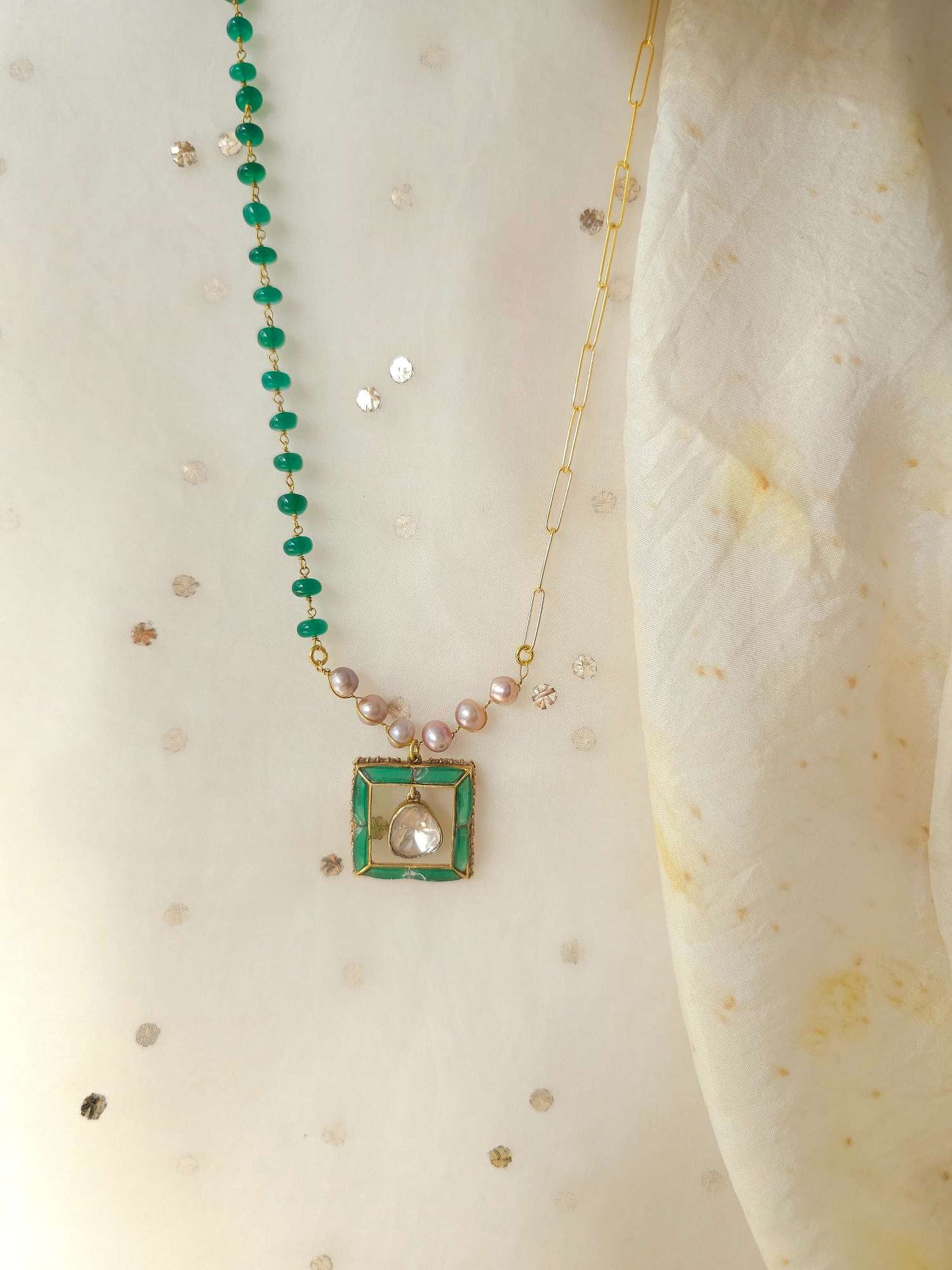 The third gate onyx necklace