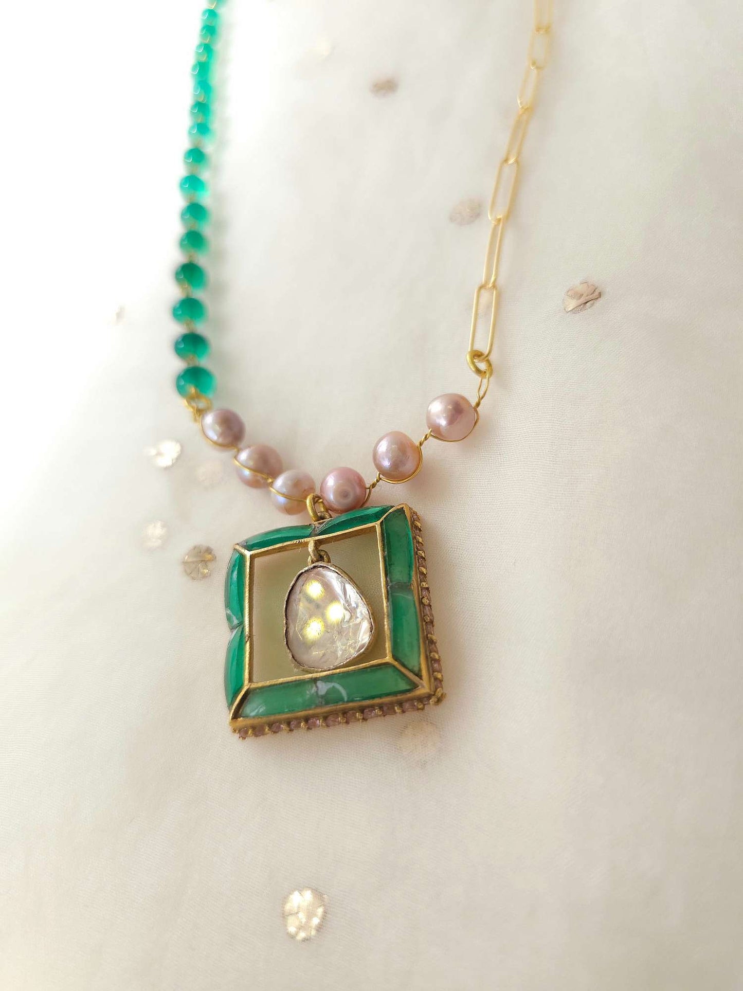 The third gate onyx necklace